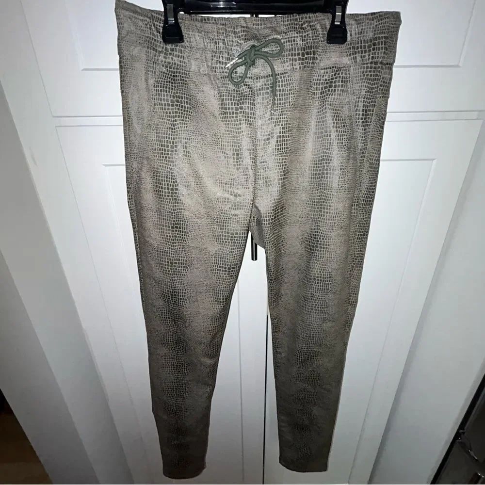 FLOG Bevy Flog Shely Snakeskin Drawstring Elastic Waistband Jogger Skinny Pants
